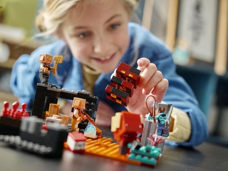 https://www.kidspartystore.de/pub_docs/files/LeksakerPresenter/Lego.jpg