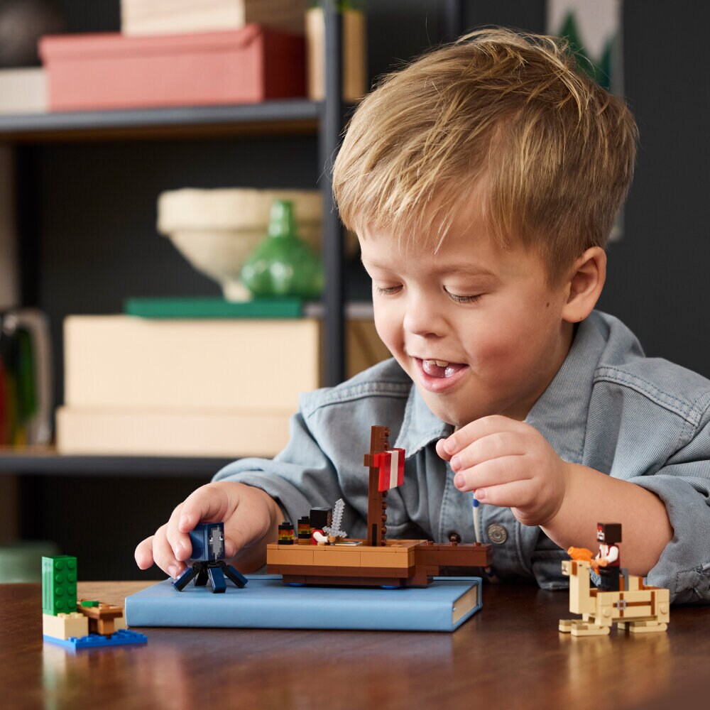 LEGO Minecraft - Die Piratenschiffreise 8+