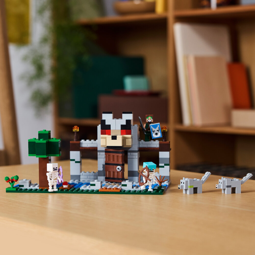 LEGO Minecraft - Die Wolfsfestung 8+