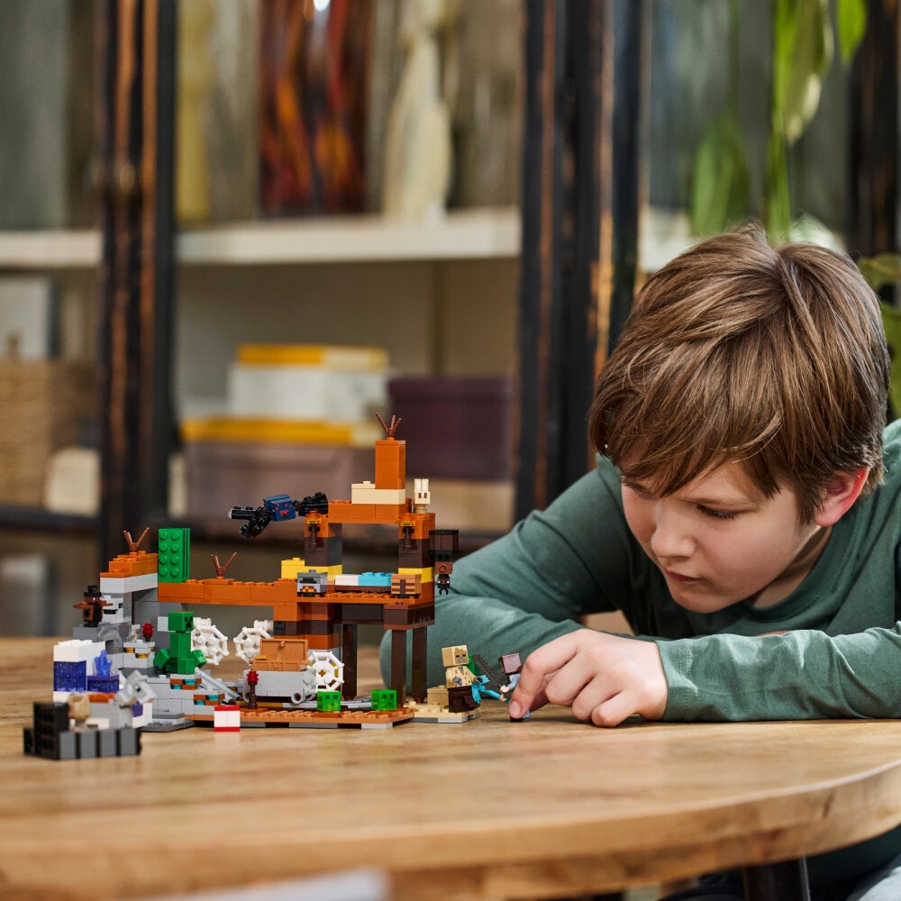 LEGO Minecraft - Die Mine in den Badlands 8+