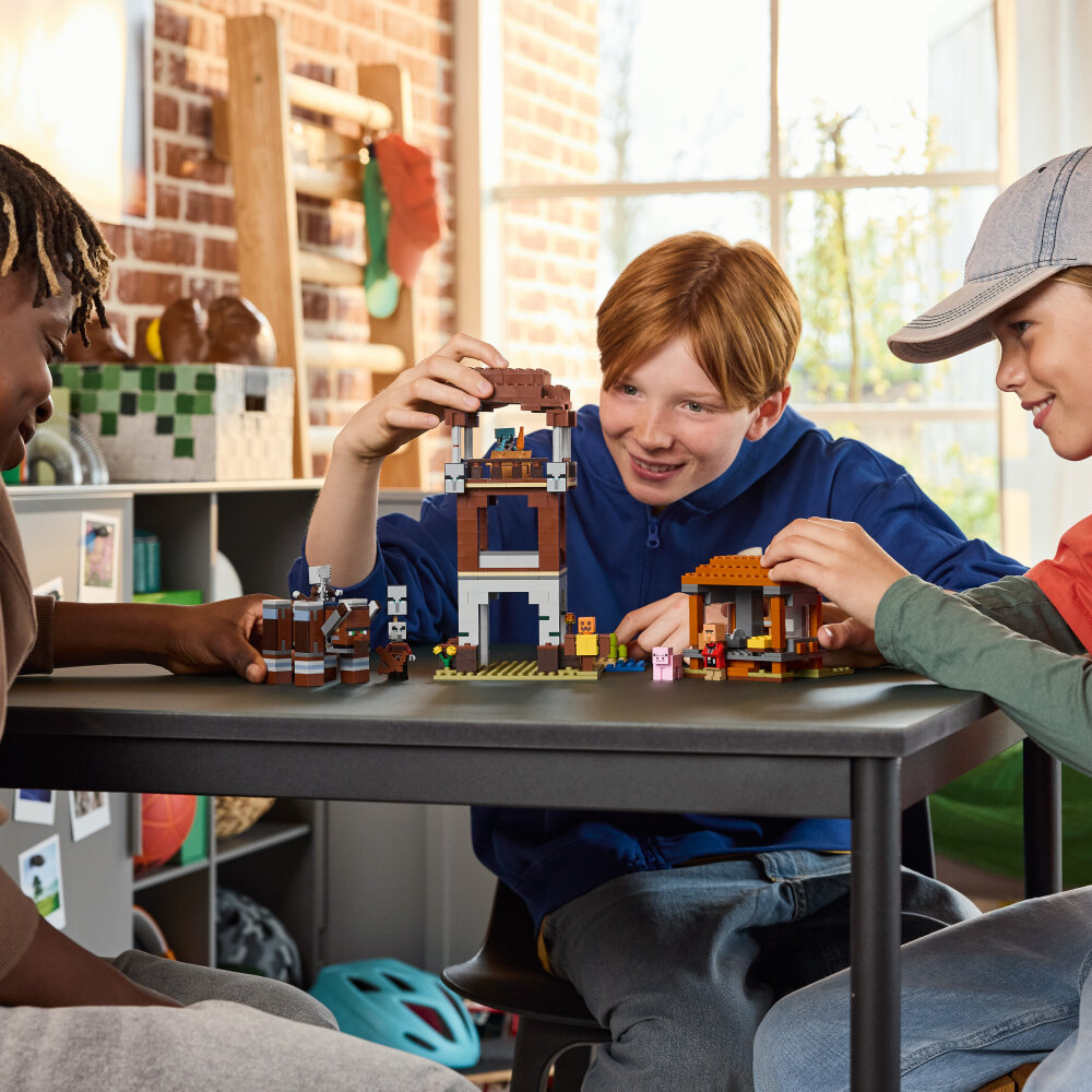 LEGO Minecraft - Ein Verwüster am Plünderer-Außenposten 9+