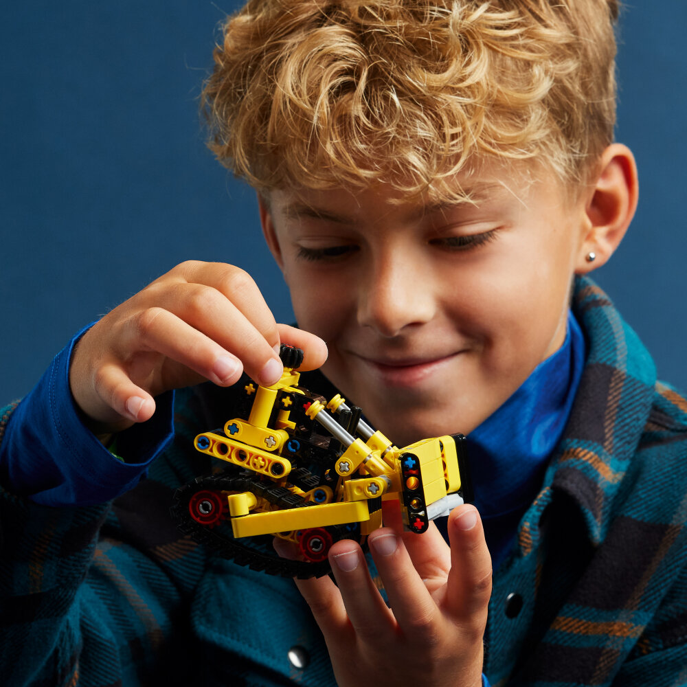 LEGO Technic - Schwerlast Bulldozer 7+