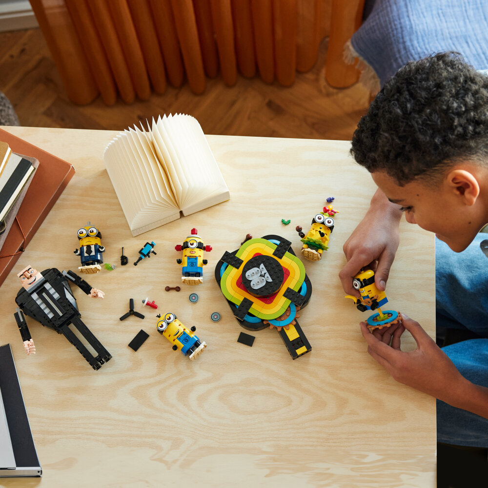 LEGO Minions - Gru und die Minions aus LEGO Steinen 9+