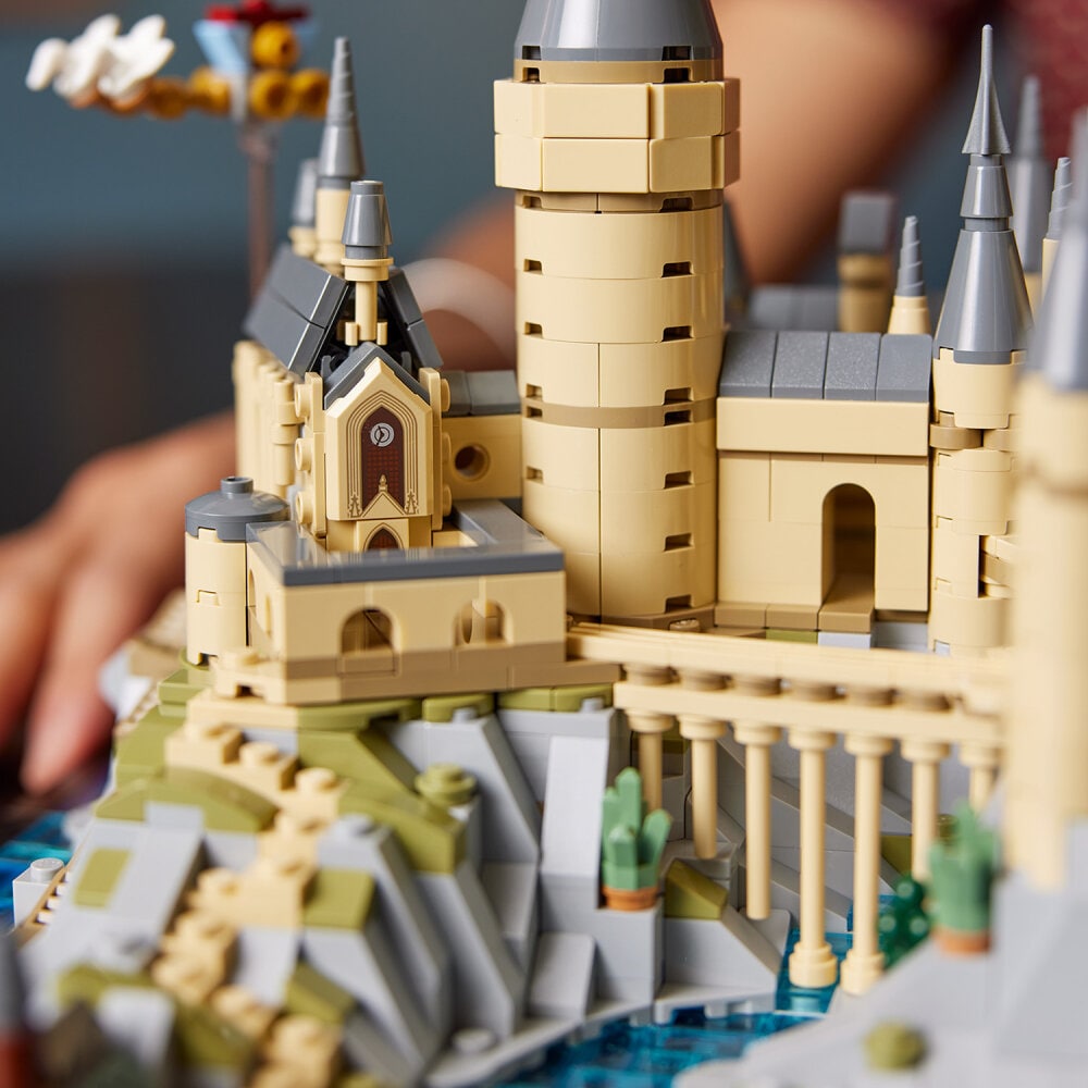 LEGO Harry Potter - Schloss Hogwarts mit Schlossgelände 18+