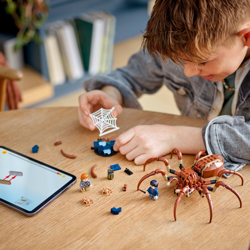 LEGO Harry Potter - Aragog im Verbotenen Wald 7+