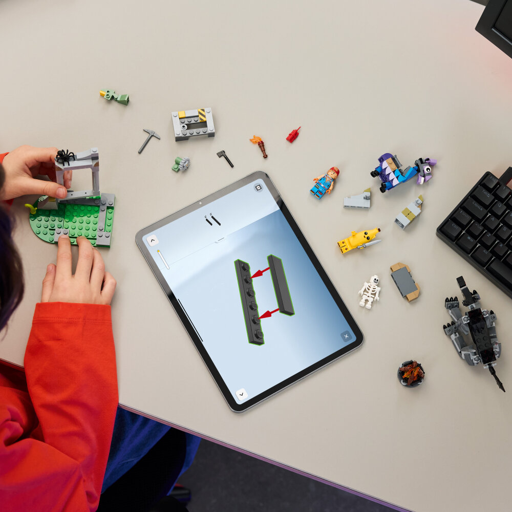 LEGO Fortnite - Das Lager von Schali und der Zündkerzenkünstlerin 7+