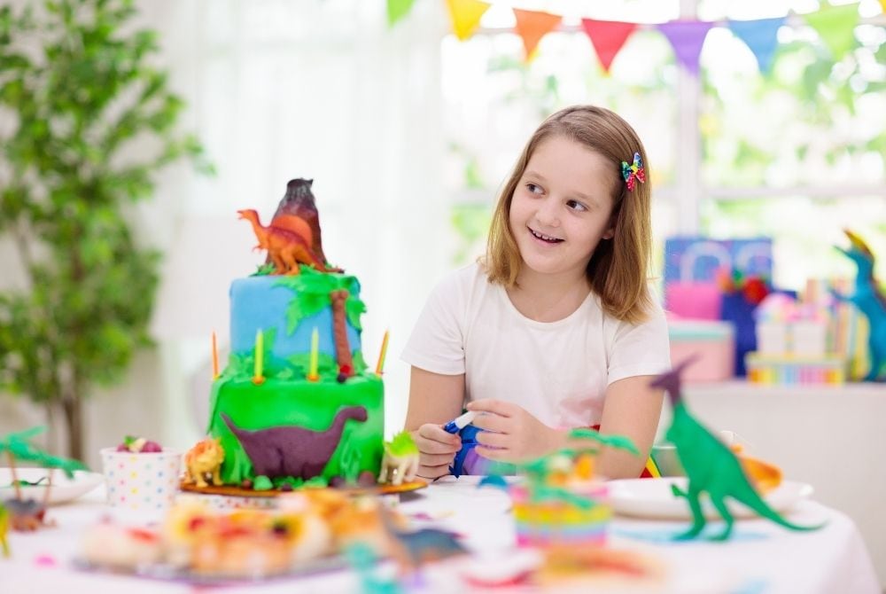 Veranstalten Sie die coolste Dinosaurier-Kinderparty des Jahres