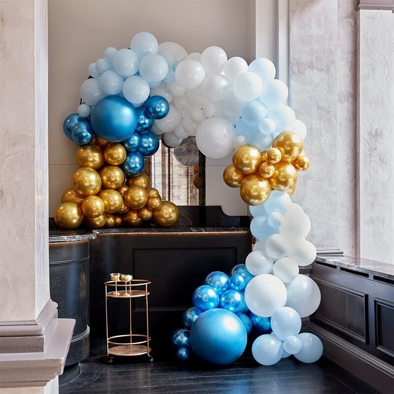 DIY Deluxe Ballongirlande - Hellblau, Gold und Weiß