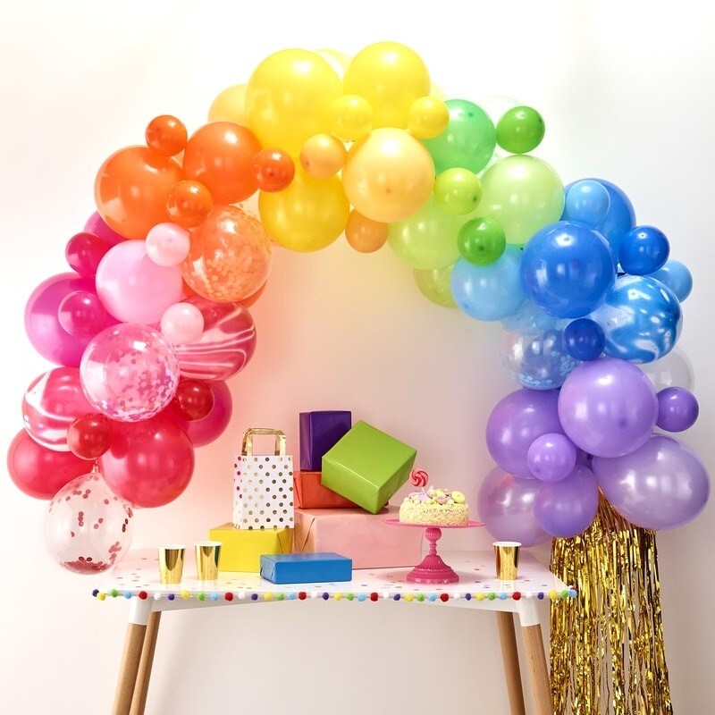 DIY Ballongirlande - Regenbogenfarben