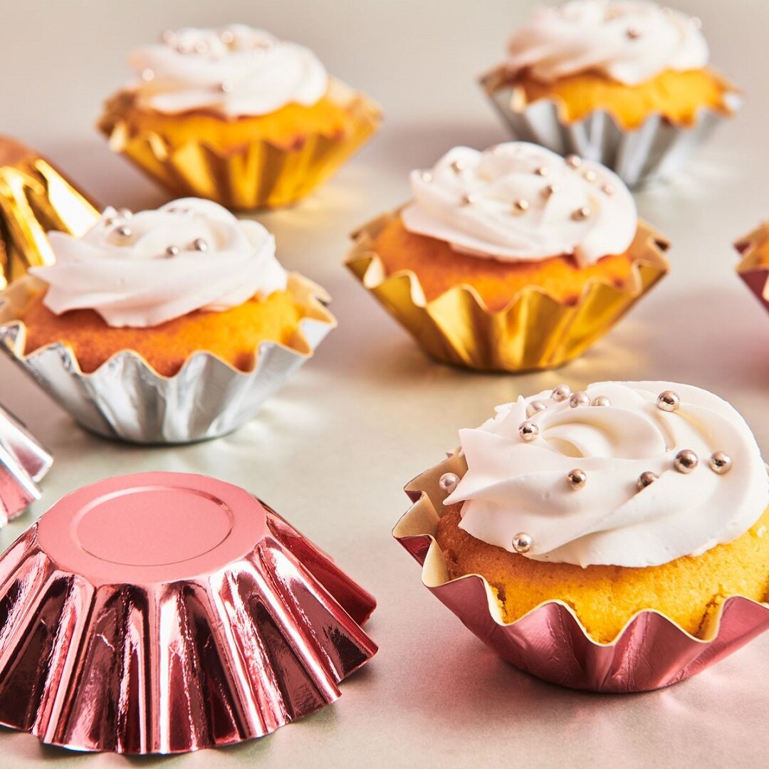 FunCakes - Muffinförmchen Blumenform Roségold, 48er-Pack