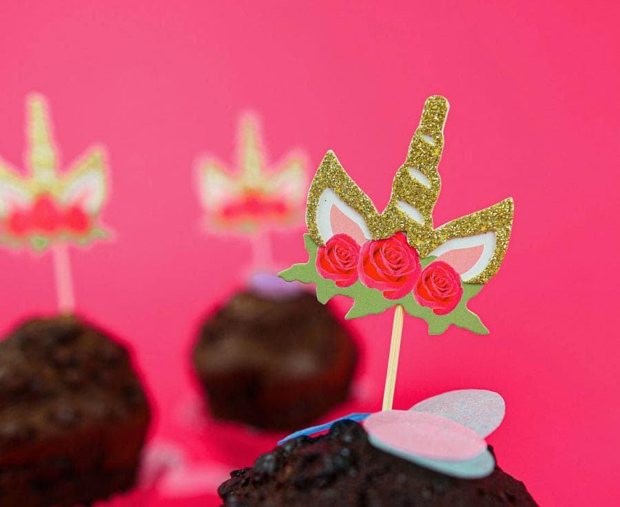 Cupcake Topper - Einhörner mit Blumen 6er-Pack