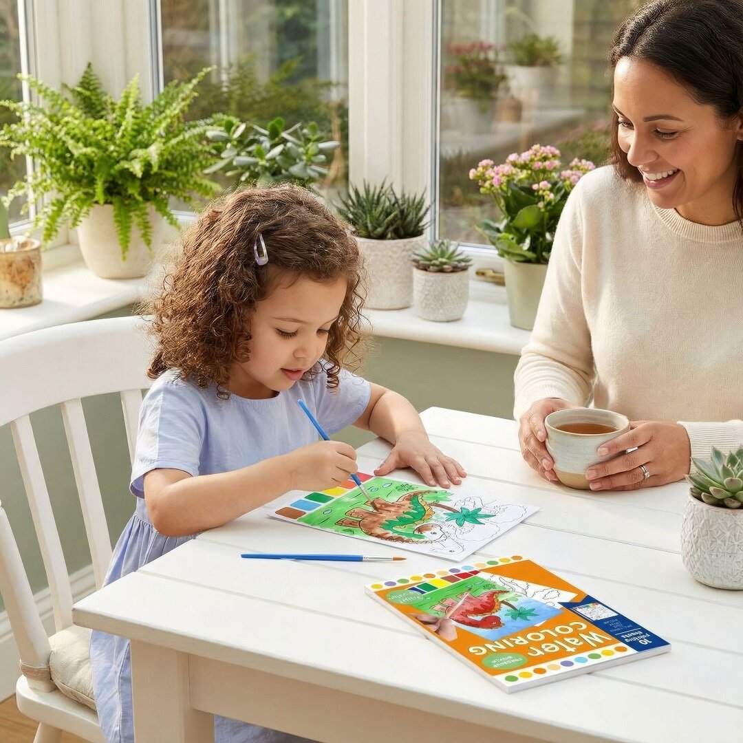 Dinosaurier-Malbuch mit Wasserfarben