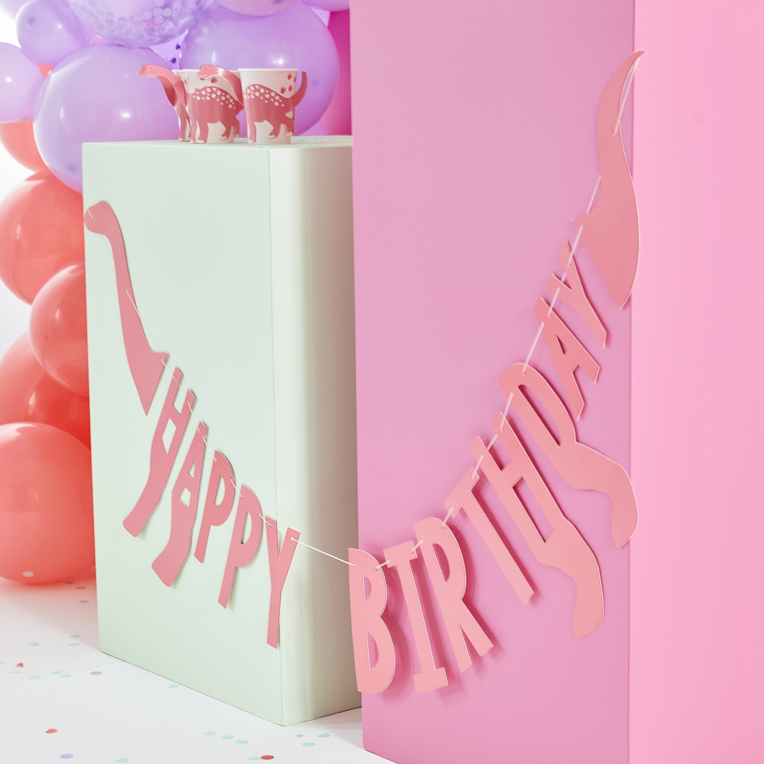 Dinosaur Roar Pink - Girlande Happy Birthday 137 cm