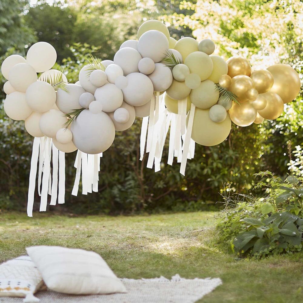 DIY Deluxe Ballongirlande - Grün/Gold mit Palmblättern